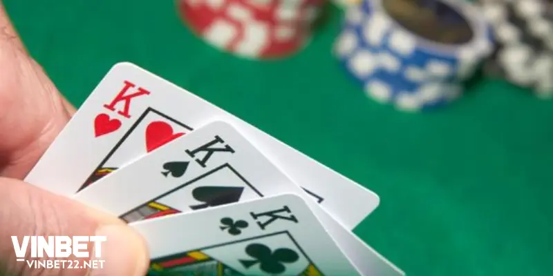 Giới thiệu chi tiết về game chơi bài 4 người là gì?